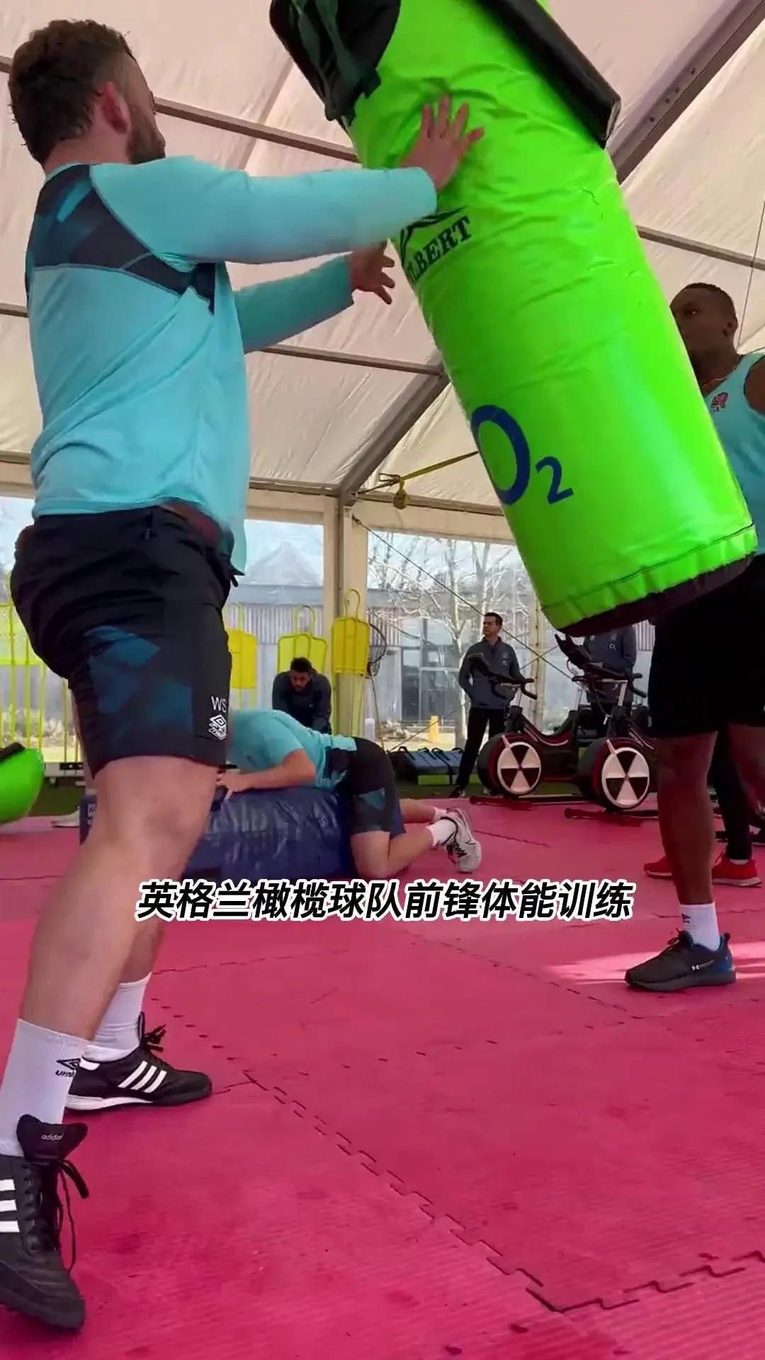 如何通过奖励机制提升篮球训练的趣味性_0